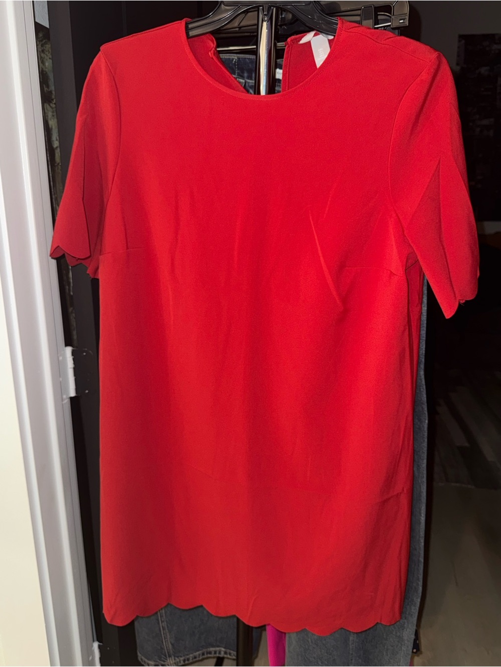 NWT H&M Red Short Sleeve Scalloped Mini Dress